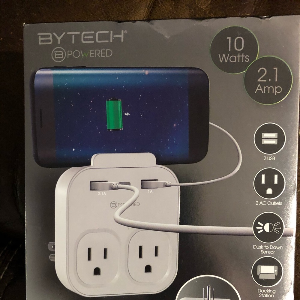 Wall mount charger